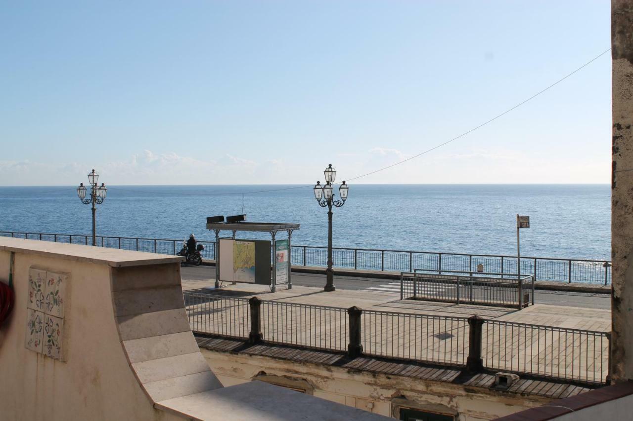Appartamento Attico del Cavaliere Atrani Esterno foto